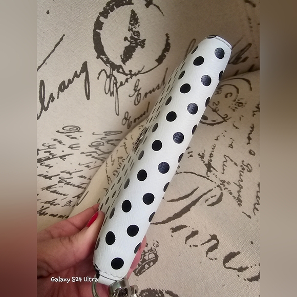 Michael Kors White w/ blk Polka Dot Fulton Multifunction Phone Case Wallet GUC - Picture 9 of 16